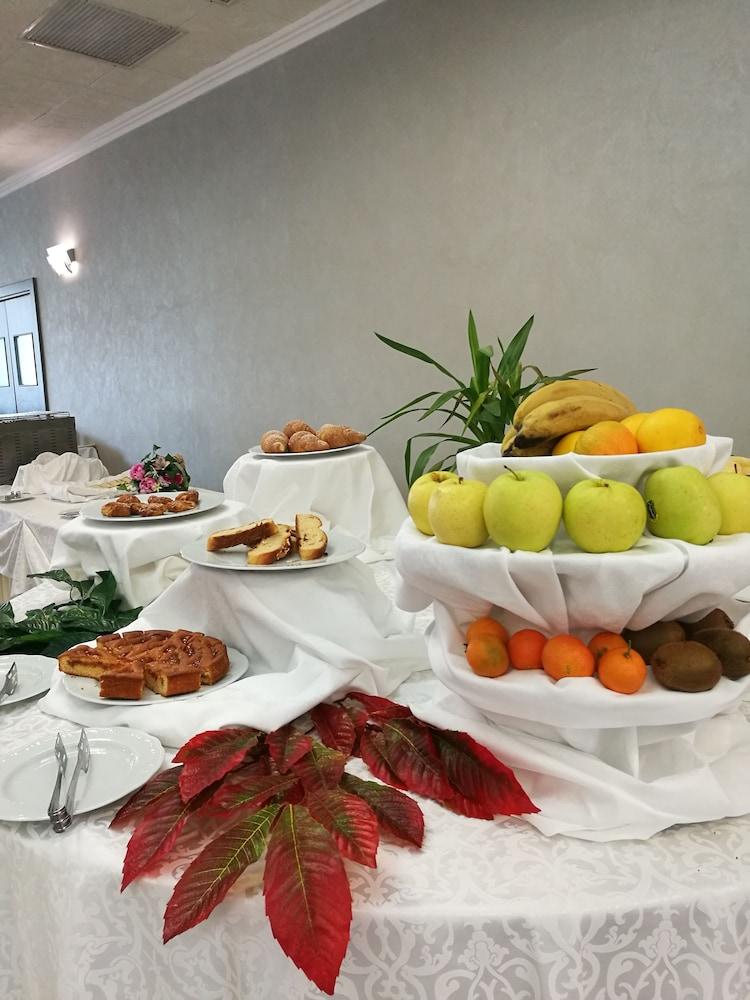 סקליאה Hotel Santa Caterina Village Club מראה חיצוני תמונה
